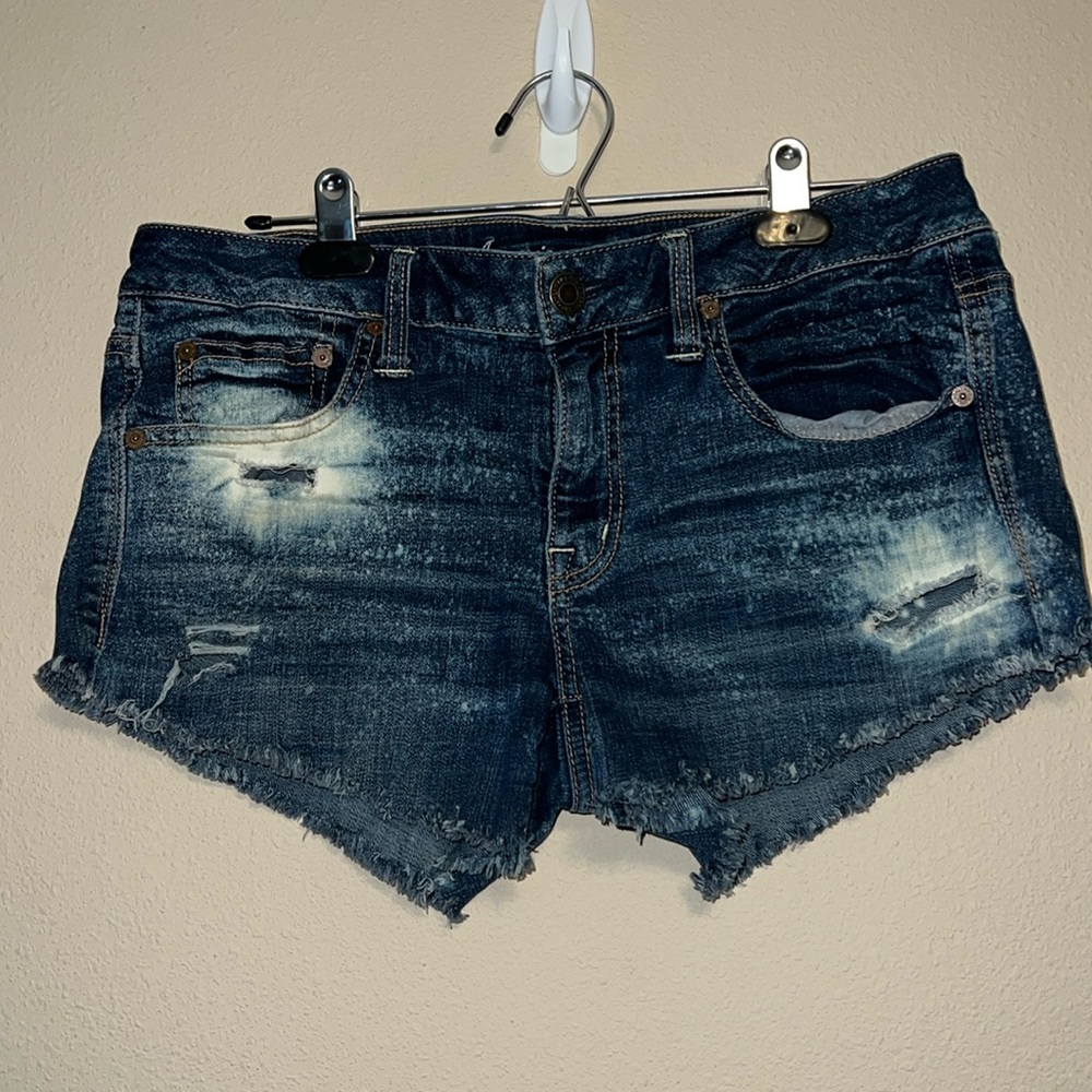 American Eagle “Boy Fit” Cut Off Shorts Size 6